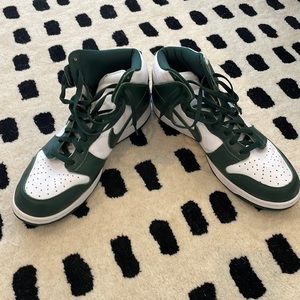 Nike dunk high spartan green